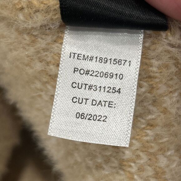 Torrid Eyelash Sweater Womens 2X Plus Plaid Shacket Tan Cream Jacket Soft - Picture 5 of 11